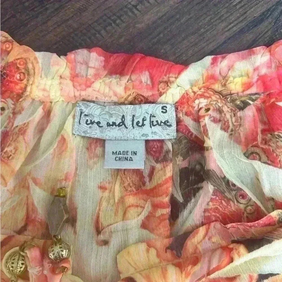 Live and Let Live Womens‎ Small Orange Animal Floral Short Sleeve Print Blouse - Picture 7 of 12